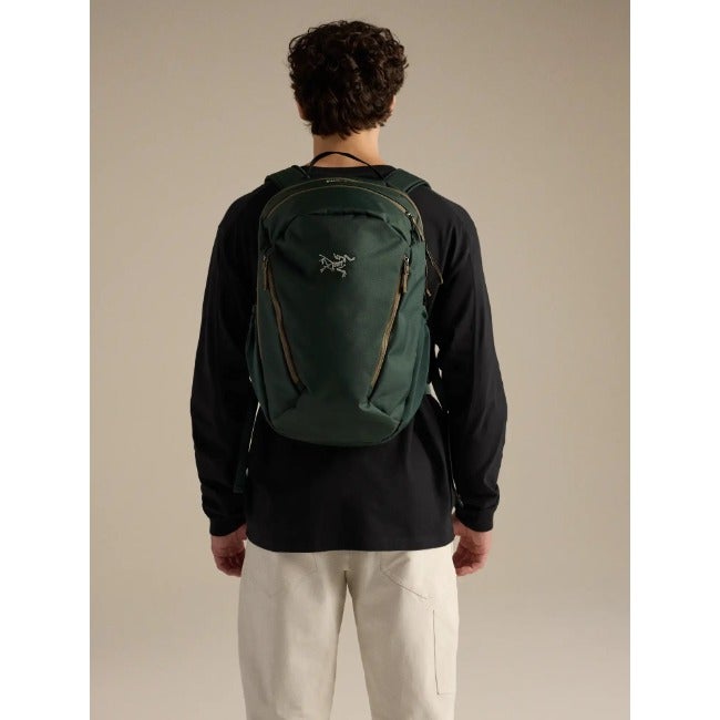 Mantis 26 Backpack Dark Jade / Mongoose