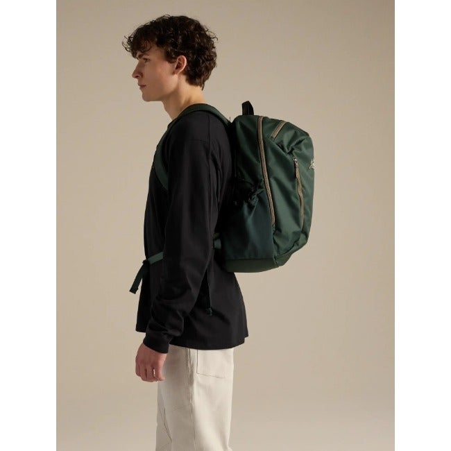 Mantis 26 Backpack Dark Jade / Mongoose