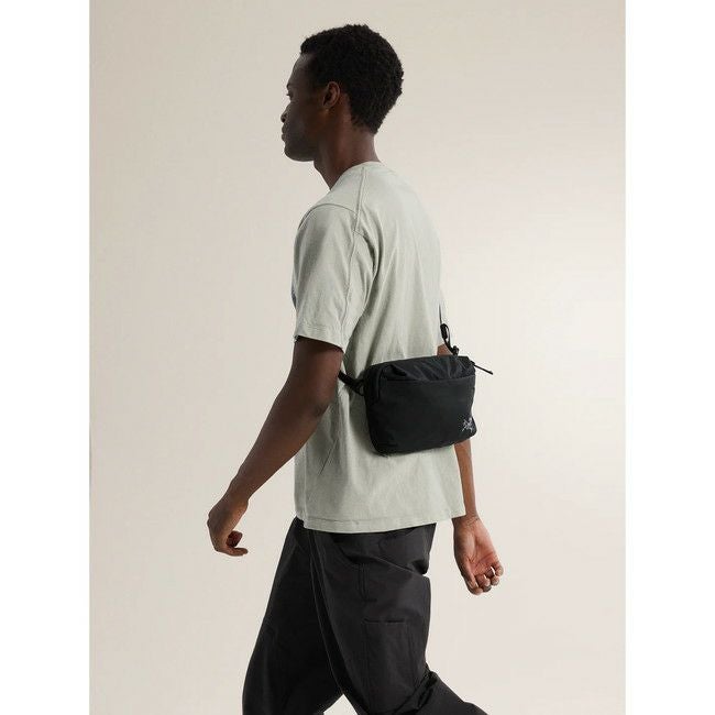 Heliad Crossbody Bag | SHUGAKUSO ONLINE