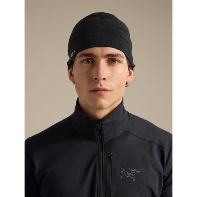 Satoro Merino Toque Black / Arctic Silk