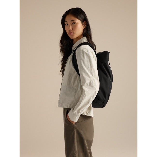 Axios 20 Tote Black
